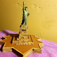 Picture of print of Statue Of Liberty (with Base) - 1:1000 / 1:700 Questa stampa è stata caricata da Junior General