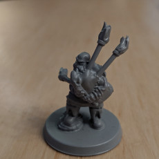 Picture of print of Dwarf "Bardzerker" - Dwarvern Bard with Flaming Bagpipes (32mm scale miniature) This print has been uploaded by Jean-François Meloche