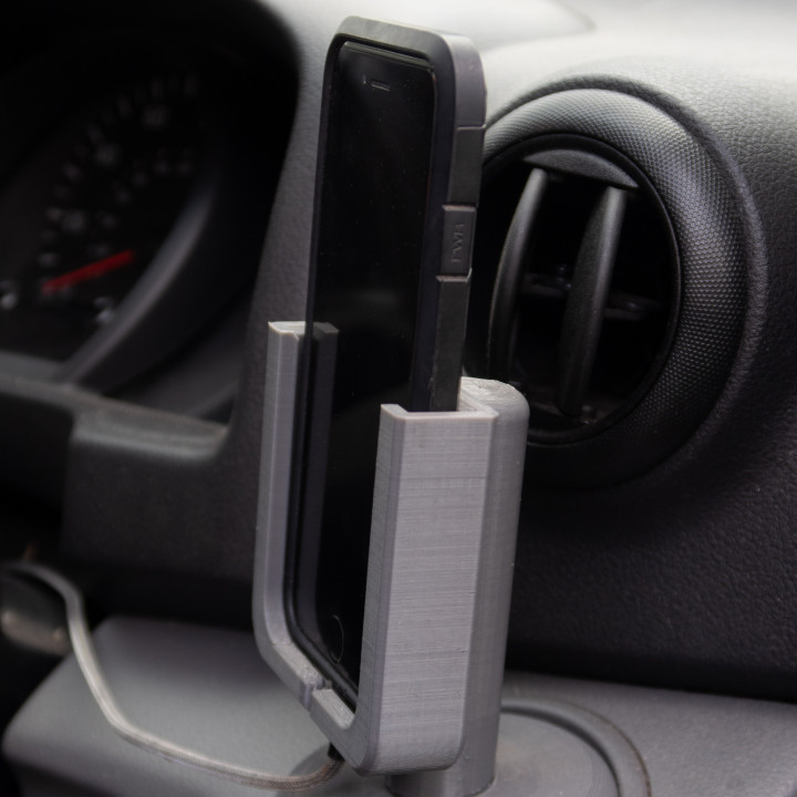 iPhone Cradle for Nissan NV200