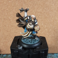 Picture of print of Human Male Cleric (32mm scale miniature)
