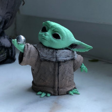Picture of print of baby yoda with ball This print has been uploaded by Daniele Caccavale