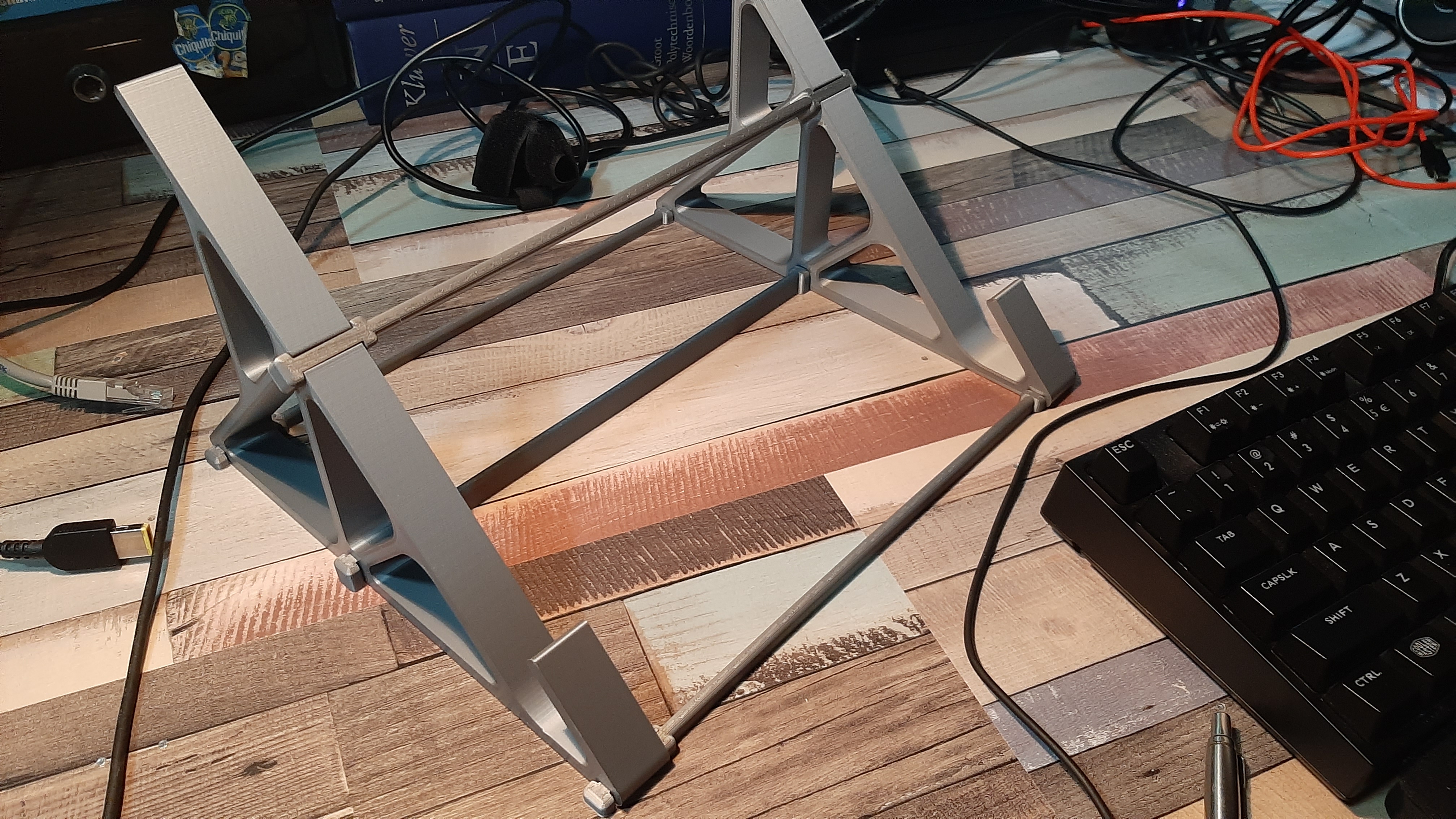 3D Printable Laptop Stand by Peter Moulds