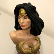 Picture of print of Wonder Woman bust This print has been uploaded by Paulo Tomio