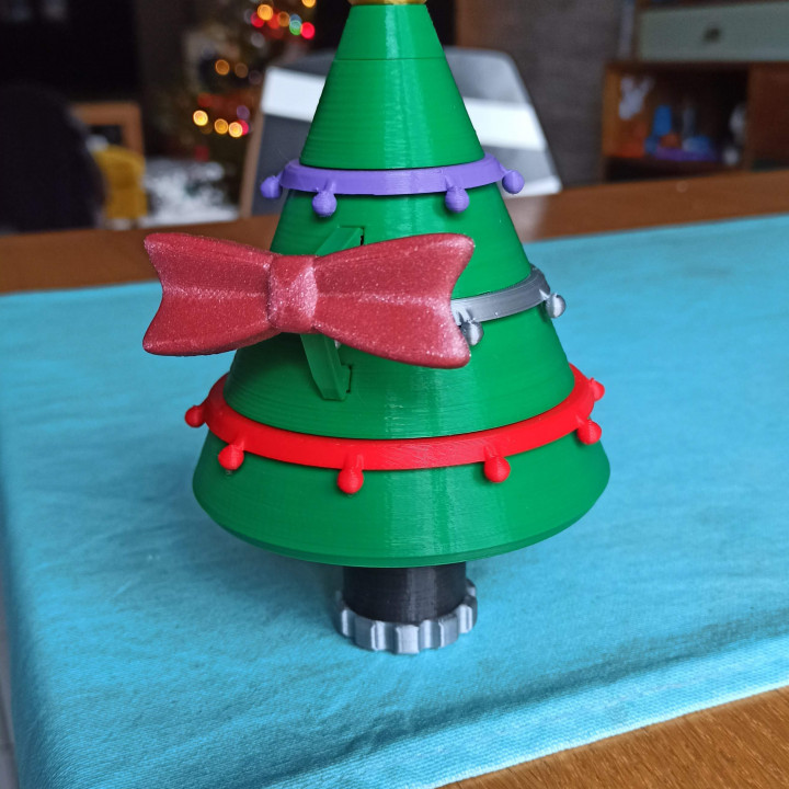 Animated Mecanical Christmas Tree