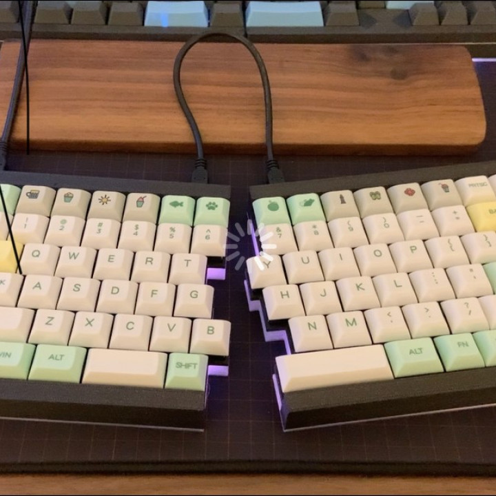 Shayla KB - 75% split mechanical keyboard case