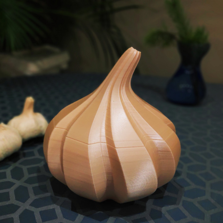 Low Poly Garlic Container