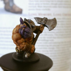Picture of print of Dwarven Barbarian Miniature - pre-supported