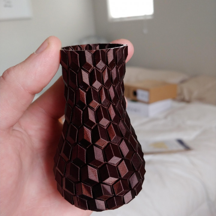 Stretched Honeycomb Vase
