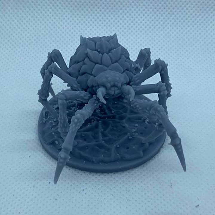 With Base: Giant Spider's Cover