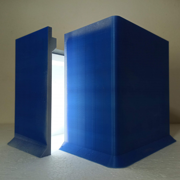 3D Printable UV Resin Curing Station/Box/Chamber by Francesco Meloni