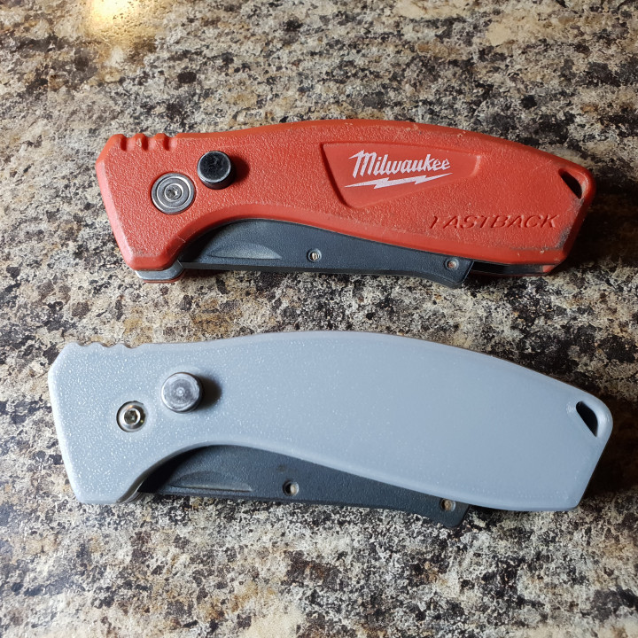 Milwaukee Fastback knife grips