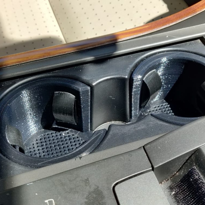Range Rover Sport / Discovery 3 Console Cup Holders