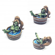 Picture of print of Bae Victis : Goblin taking a bath [Pre-supported]
