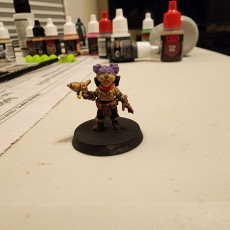 Picture of print of Female Gnome Tinker (PRESUPPORTED)