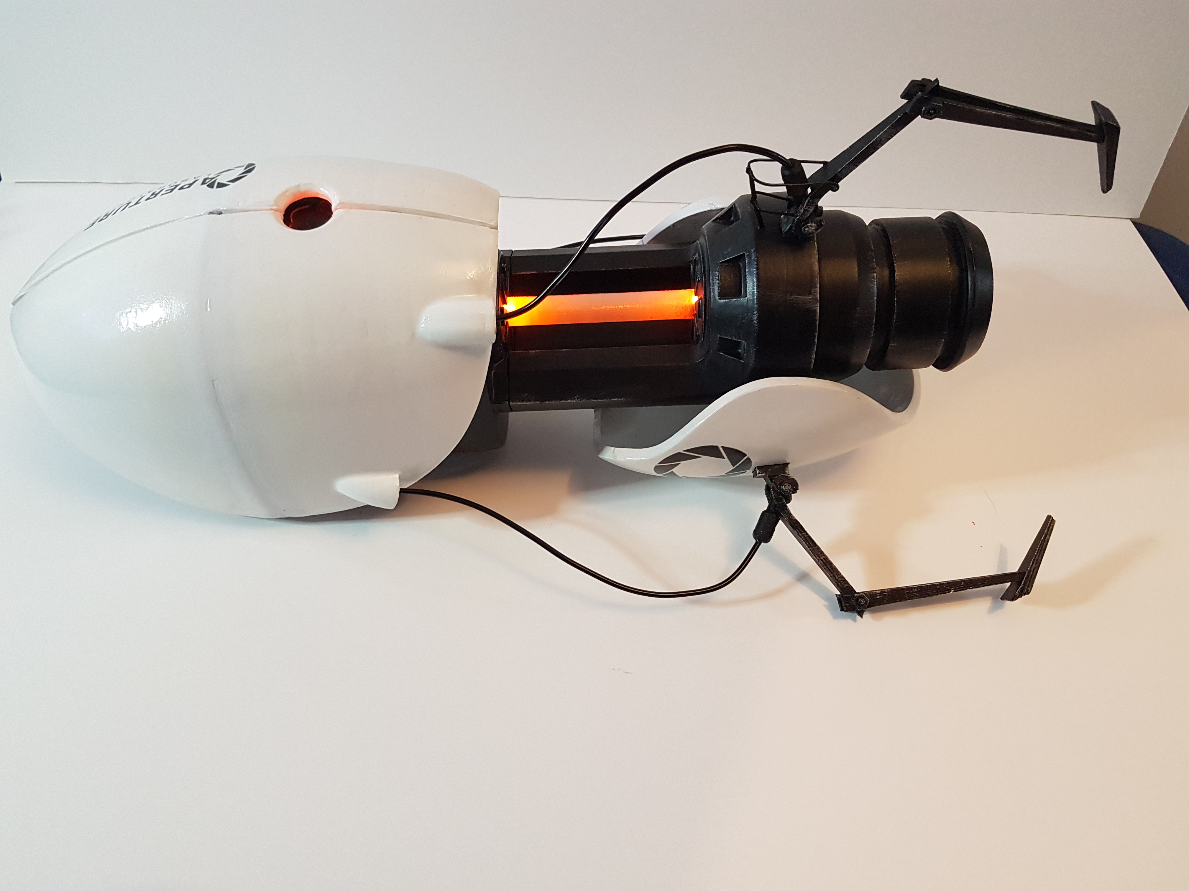 3D Printable Portal Gun by Kirby Downey